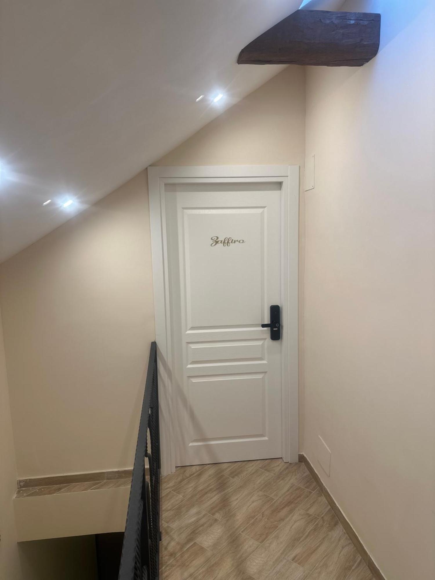 Attic Room 那不勒斯 外观 照片